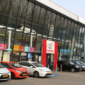 architect autogarage showroom Toyota Schouten Alblasserdam Brand I BBA Architecten