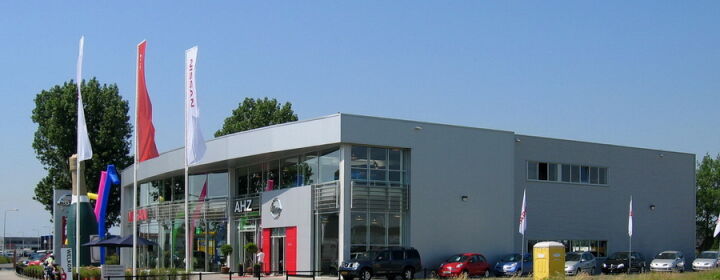 nieuwbouw garage showroom bedrijfspand Wateringen Brand I BBA Architecten