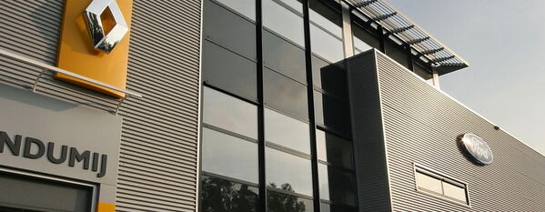 architect bedrijfspand garage showroom bedrijfspand Auto Indumij Zwijndrecht Brand I BBA Architecten