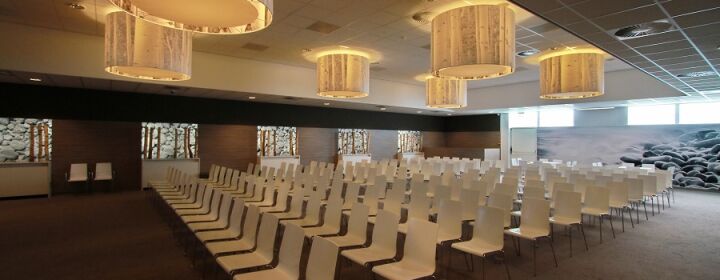 architect uitvaartcentrum interieur aula Drechtstreek Sliedrecht Brand I BBA Architecten