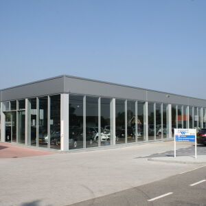 nieuwbouw autobedrijf garage showroom Gouderak Brand I BBA Architecten