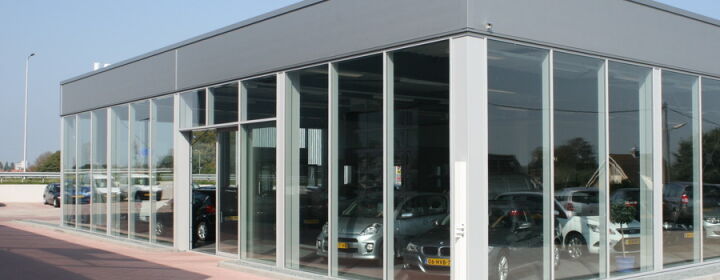nieuwbouw autobedrijf garage showroom Gouderak Brand I BBA Architecten