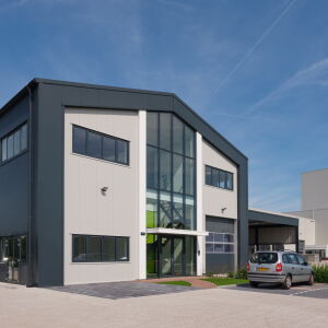 architect fabriek productiehal bedrijfspand kantoor Werkendam Brand I BBA Architecten