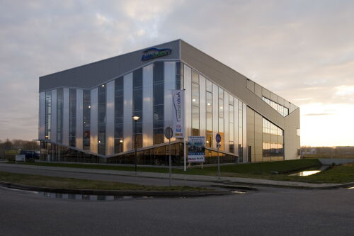 architect autobedrijf garage showroom bedrijfsverzamelgebouw Gouda Brand I BBA Architecten