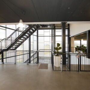 architect showroom autobedrijf garage Gouda Brand I BBA Architecten