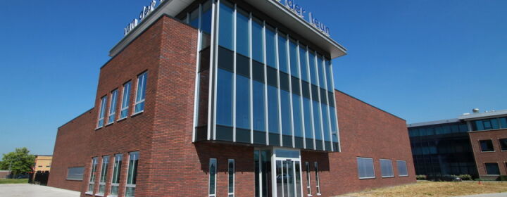 nieuwbouw kantoor bedrijfspand Van der Leun Sliedrecht Brand I BBA Architecten