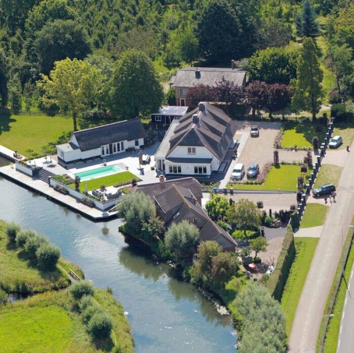 Brand BBA is uw exclusieve villa architect